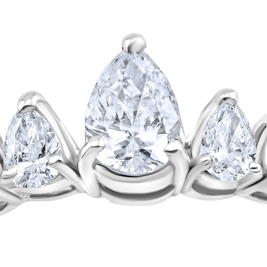 AURIVESSA CROWN RING