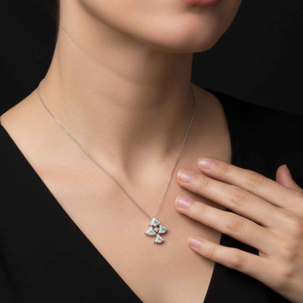 SYLVERELLE ETERNA NECKLACE