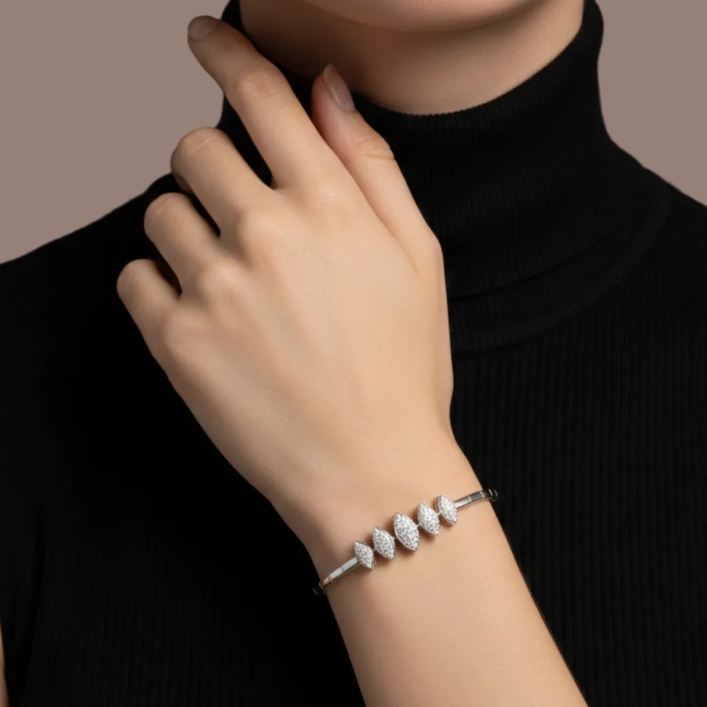 SYLVARISSE FANCY BANGLE