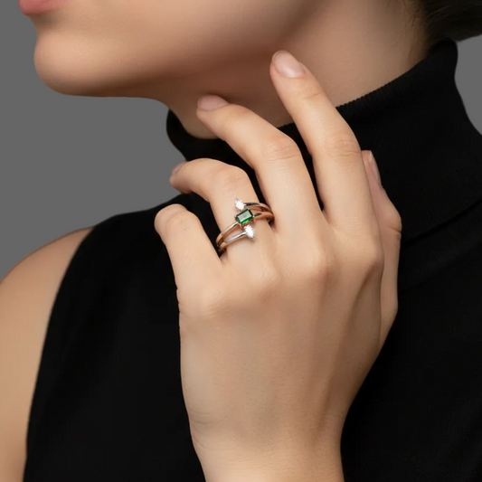 SOLYNARA EMERALD RING