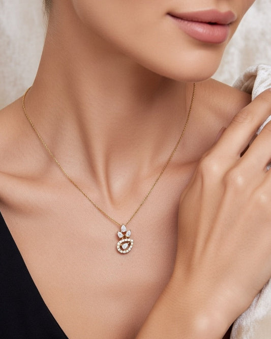 ZYLIVARA STELLARE NECKLACE